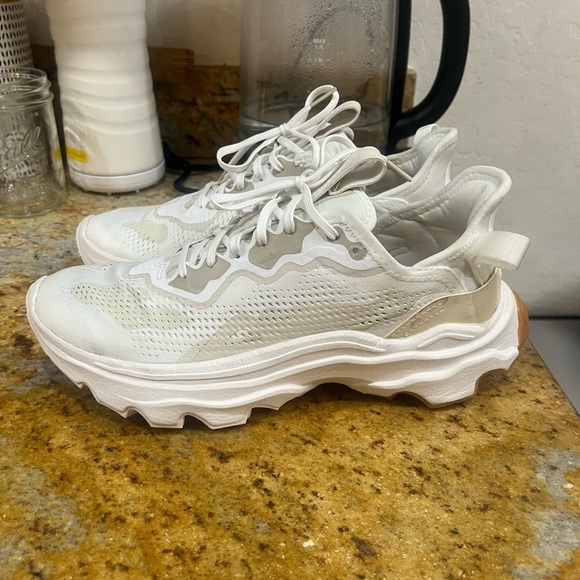 Sorel woman’s shoes size 9.5 - Picture 3 of 9